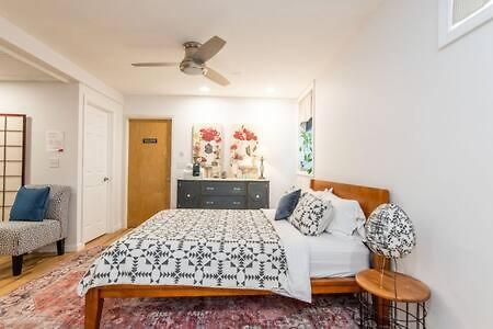 Cozy Private Apt Near Downtown Burlington Luaran gambar