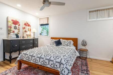 Cozy Private Apt Near Downtown Burlington Luaran gambar